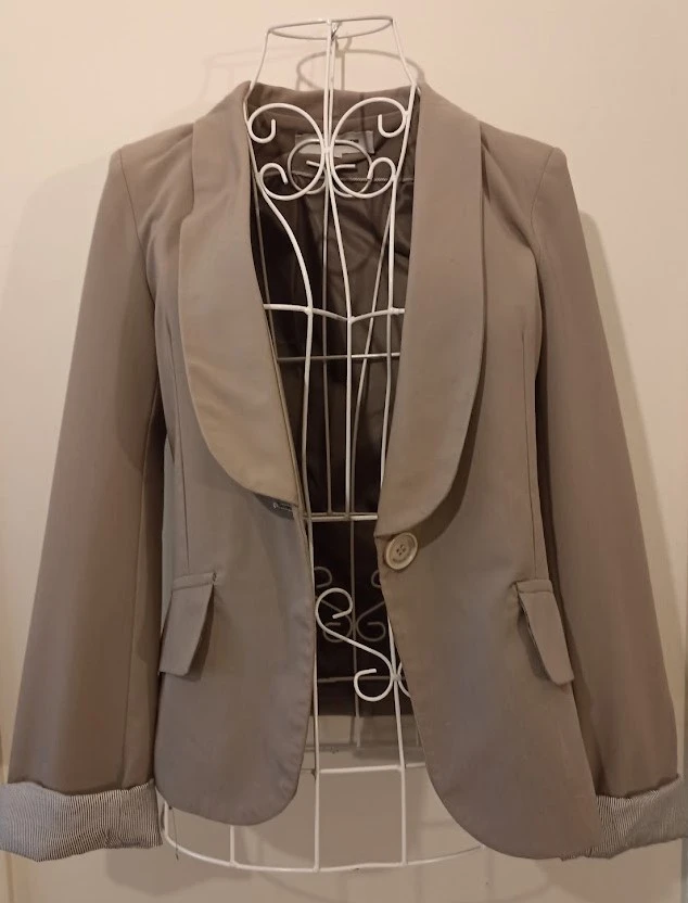Chaqueta ceñida Hippocampe Taupe – T34 (Excelente estado) – photo 5